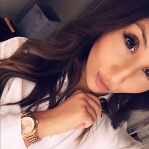 Meet your Posher, Victoria